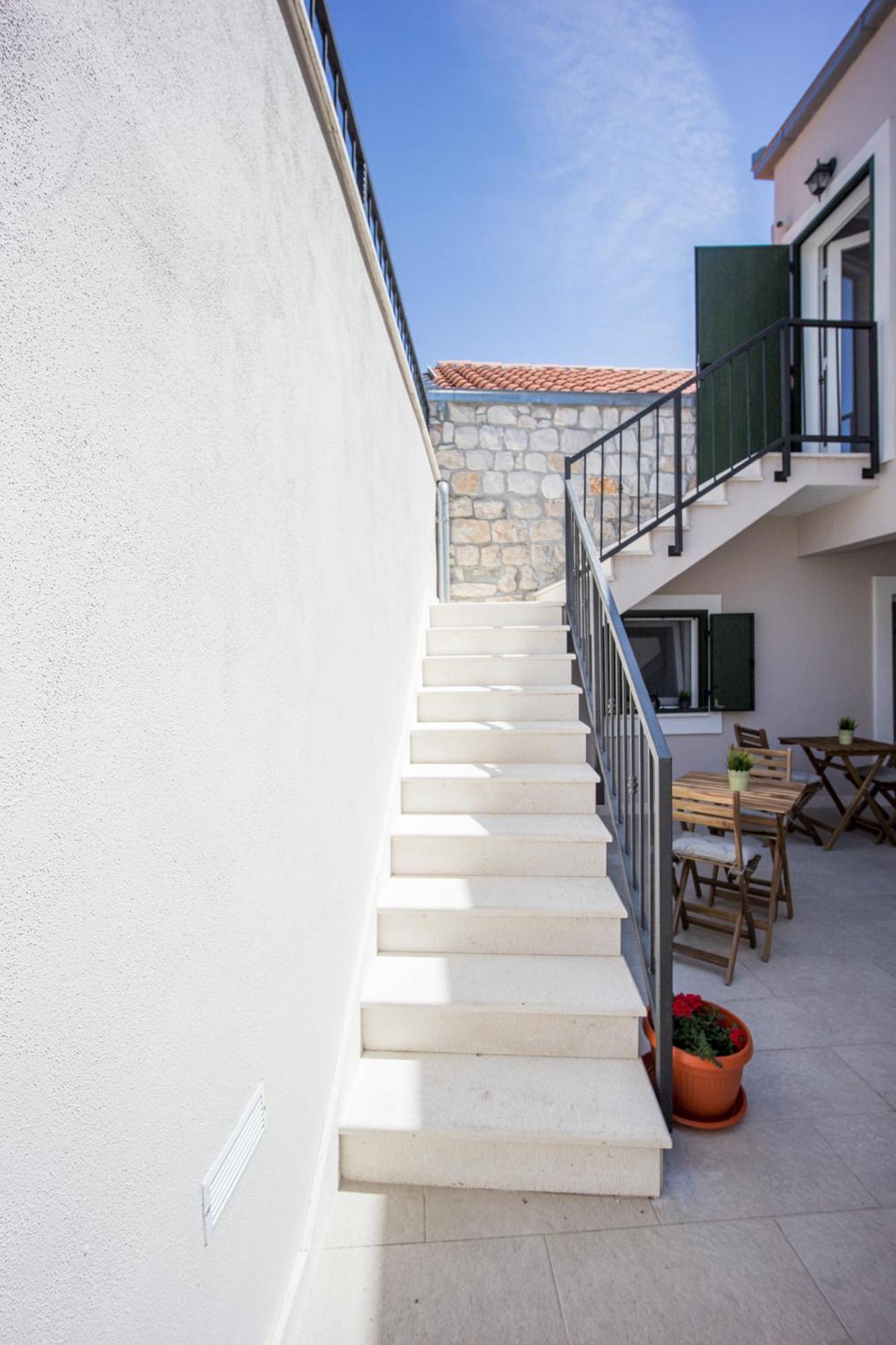 Zlatin Dvor - Apartments For 3, Terrace, Trogir Center, Beach At 5-Min, Bike Friendly Cameră foto